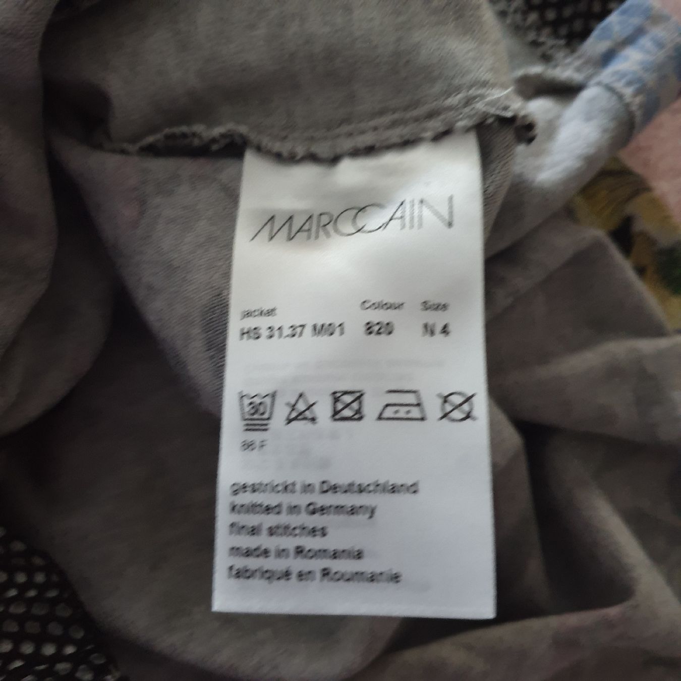 Marc Cain Giacche: Marccain blumiges Jäckchen Gr. 4 – Nuovo (secondo la descrizione) da Frenkendorf venduto da Moon111 3