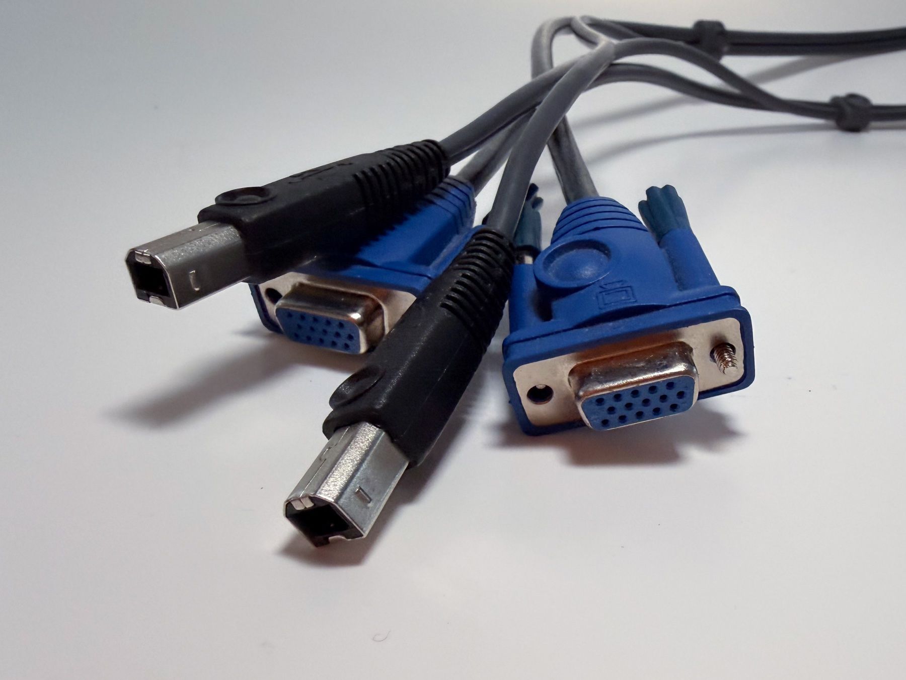 Hub & Switch: ATEN Master View KVM Switch CS-102U – Usato da Port venduto da Ubuy 3
