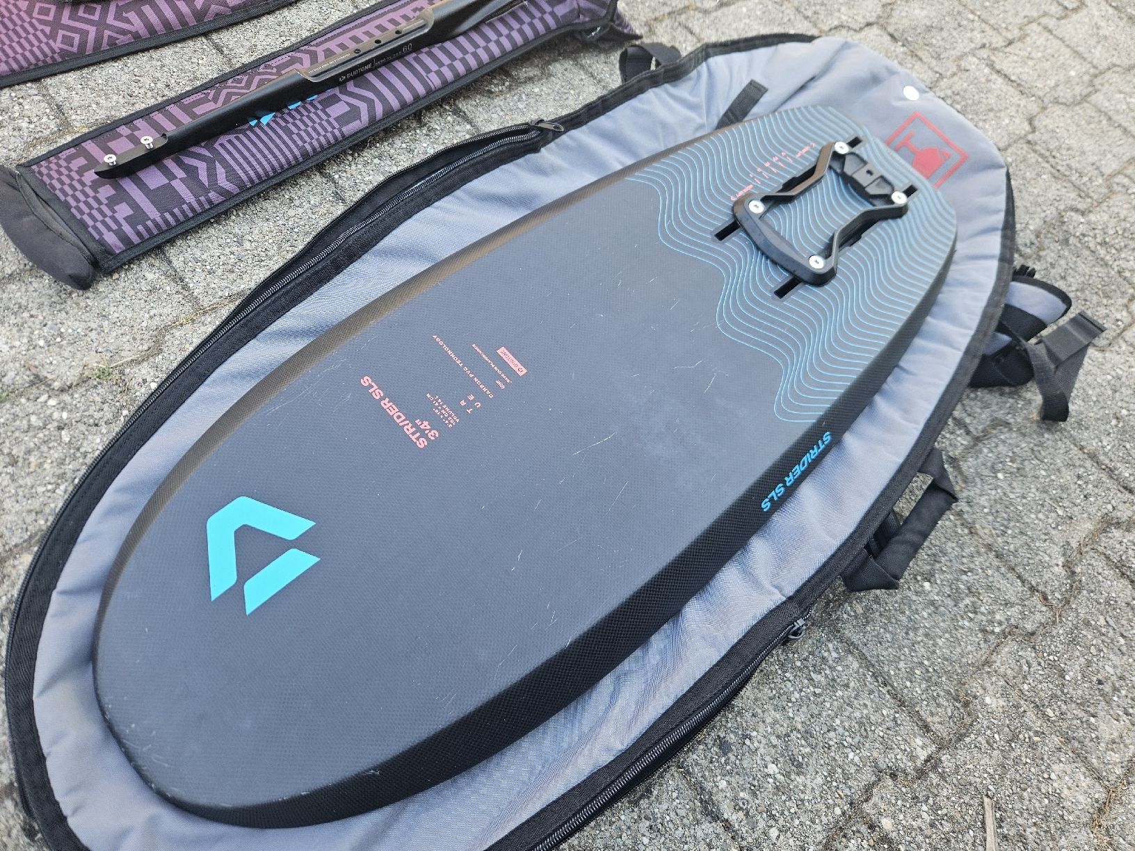 Duotone Surfboards & Schwimmbrette: duotone pumpfoil set strider glide 2.0 – Gebraucht aus Trélex von Gbruhin 3
