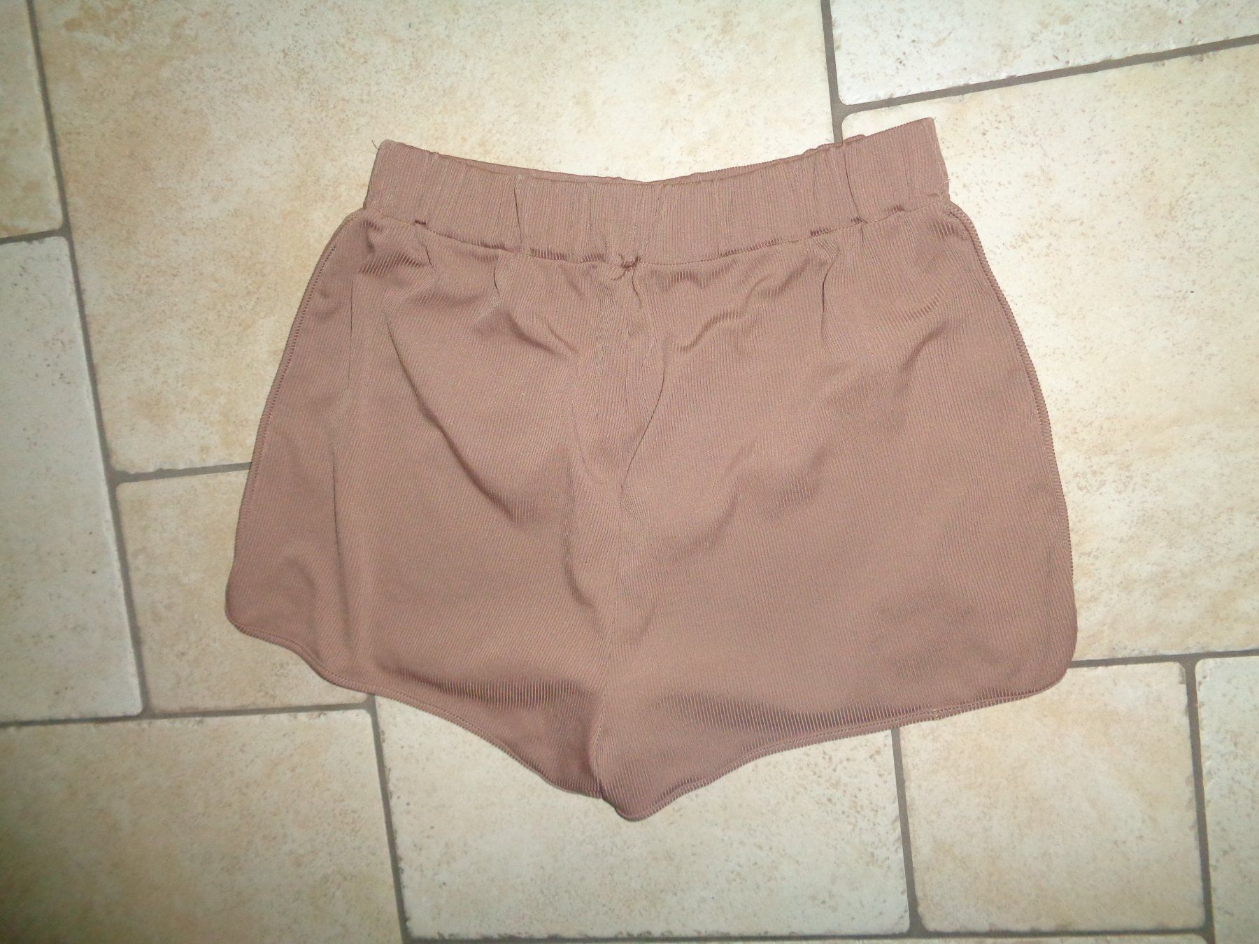Shein Hosen: Shorts  Shein  Grösse M  38 – Gebraucht aus Kreuzlingen von Robi-2003 3