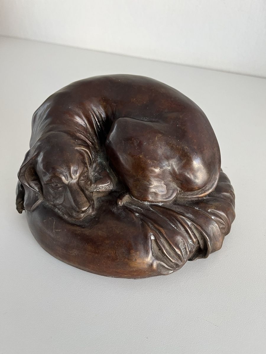 Skulpturen & Statuen: liegender Hund aus Bronze – Gebraucht aus Wetzikon ZH von seli03 1