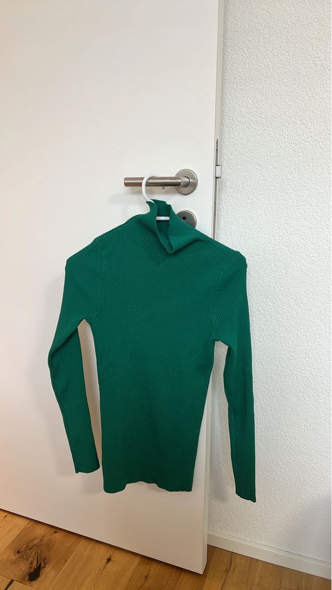Shein Maglioni & Felpe: Grüner Rippstrickpullover Gr. S – Usato da Feldbrunnen venduto da soon-nam