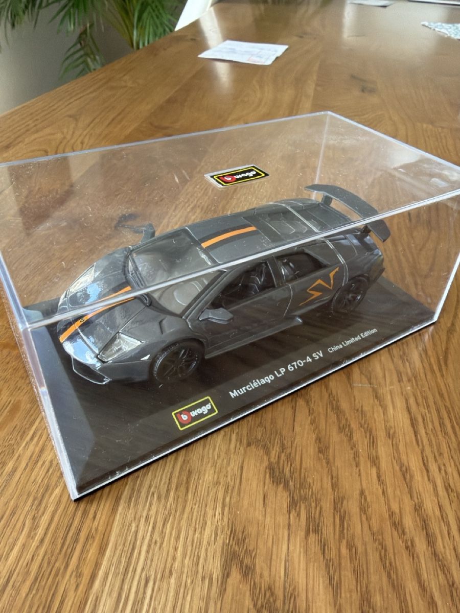 Bburago Modellautos: Lamborghini Murciélago LP 670-4 SV - Édition limitée – Neu und originalverpackt aus La Chaux-de-Fonds von JeanLeHerisson