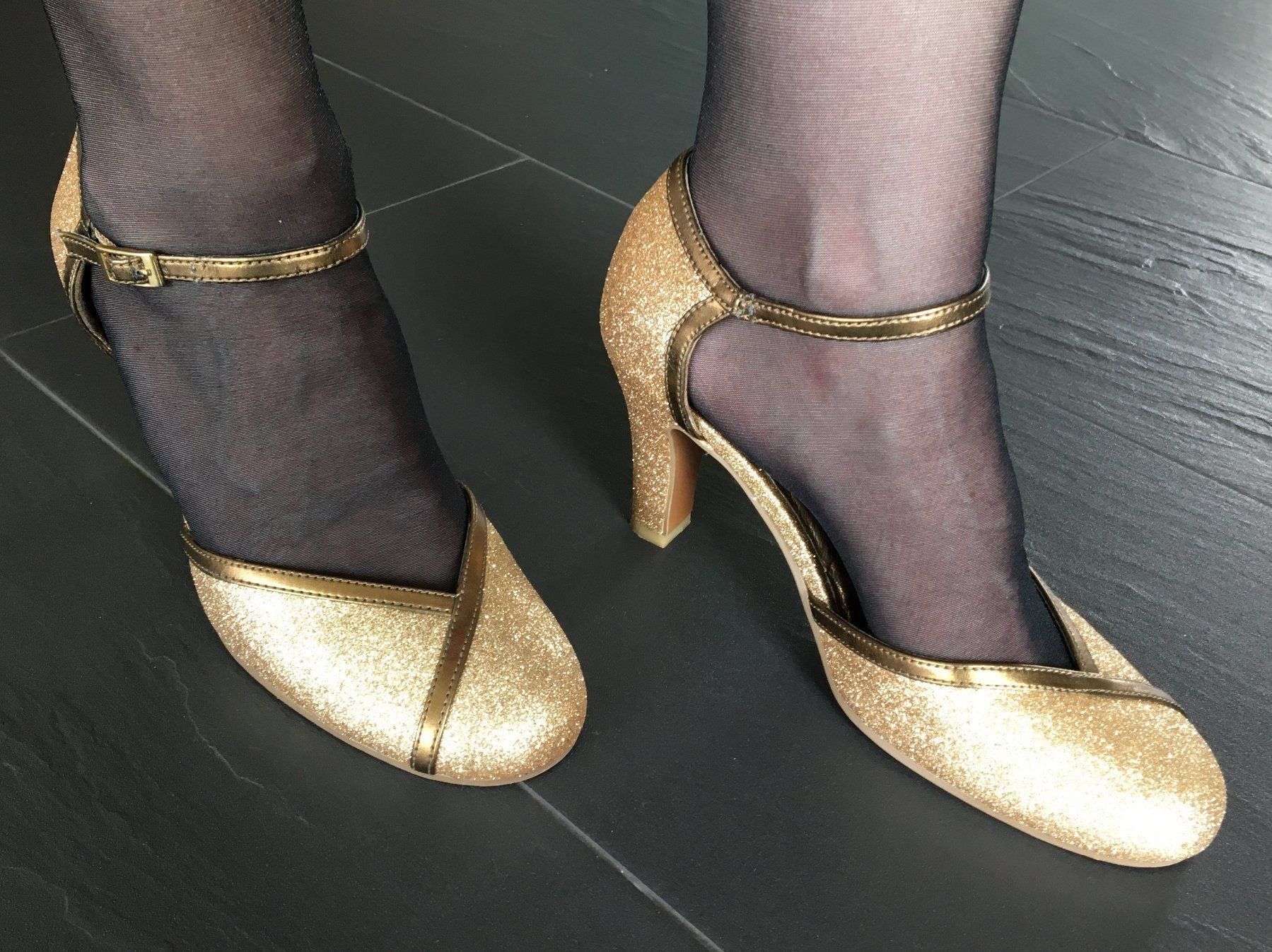 Scarpe da donna: Damenschuhe, Gr. 37 – Usato da Wahlen b. Laufen venduto da budo4242 1