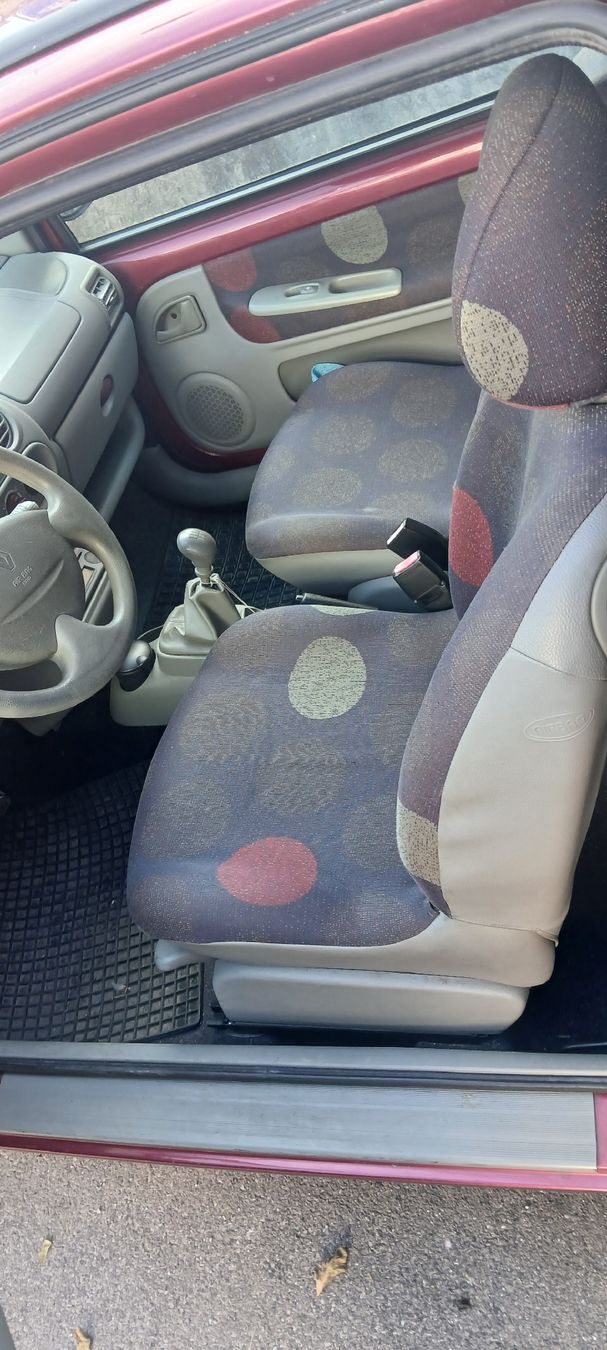 Renault Autos: Twingo 1, 190000km, dès 1chf – Gebraucht aus Blonay von Ignis.parts.ch 3