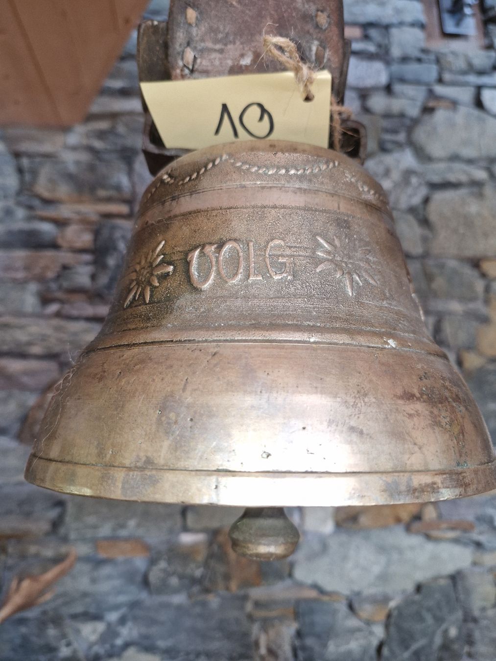 Glocken & Treicheln: Glocke Treichel Volg – Gebraucht aus Guarda von rue_bpd7 2