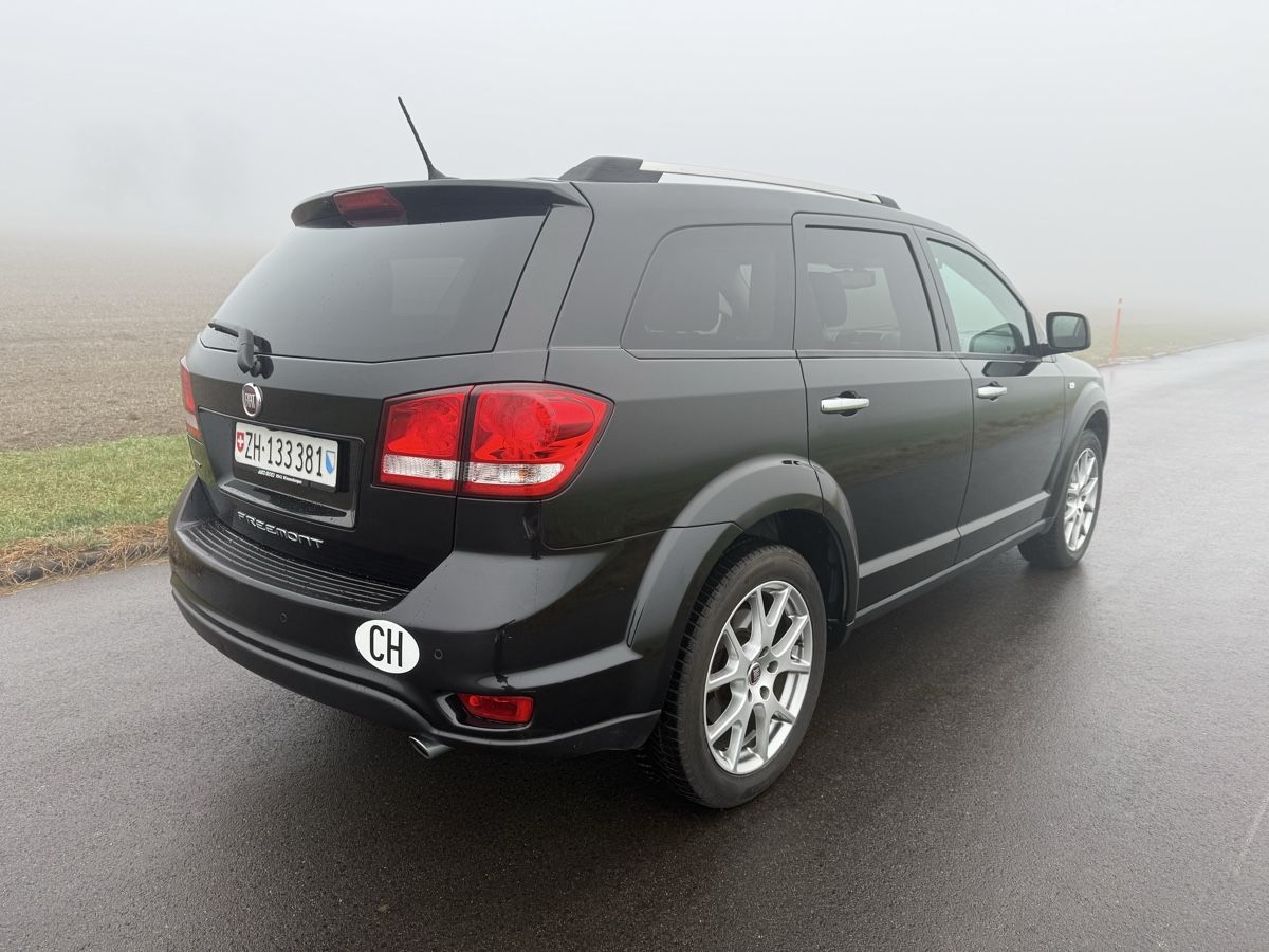 Fiat Automobili: FIAT Freemont 2.0 MJ Lounge AWD Automat – Usato da Zürich venduto da haroun11 3