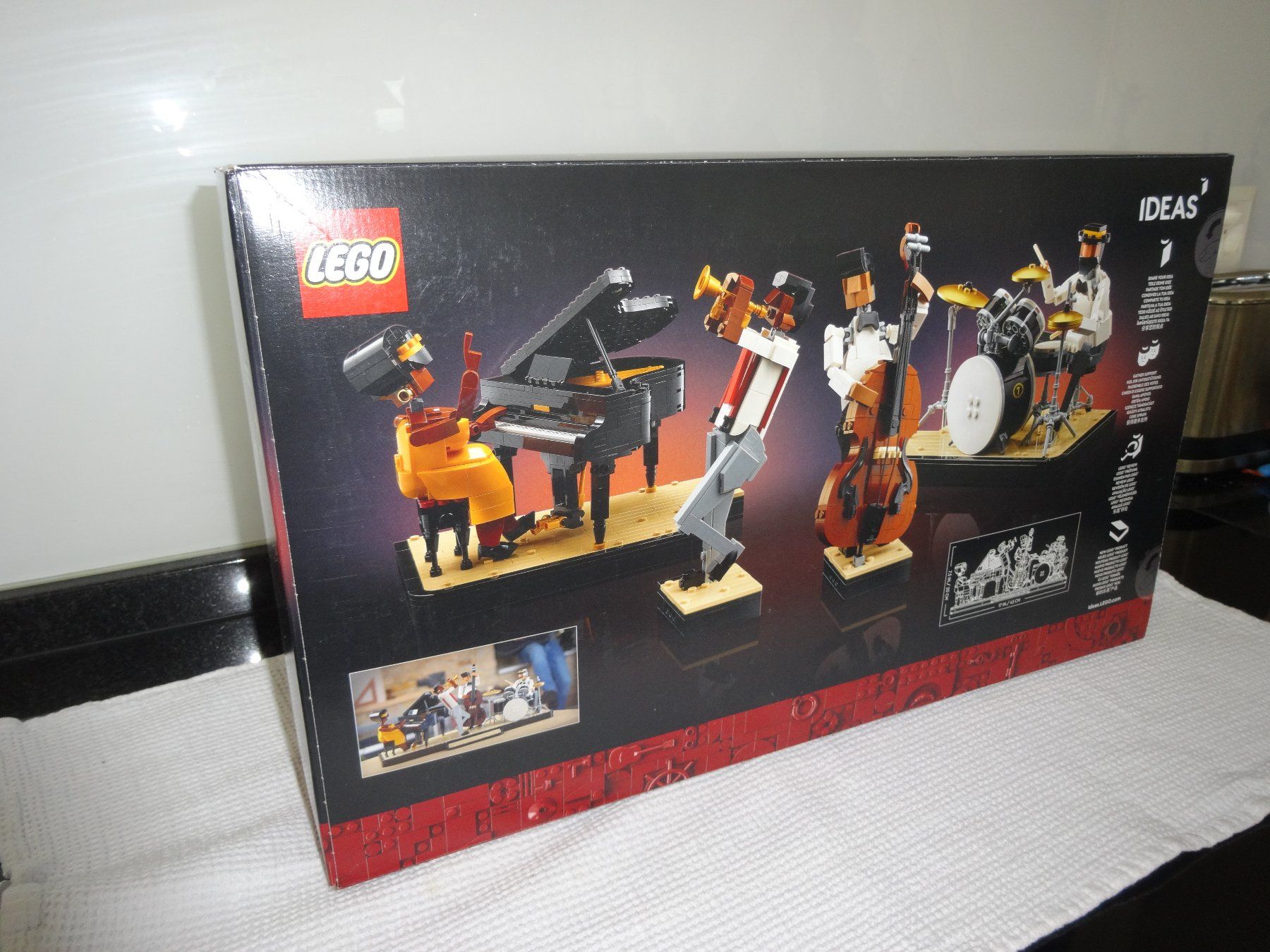 Lego Giocattoli: Lego Jazz Quartet Nr 21334 – Usato da Neerach venduto da jenny062 4