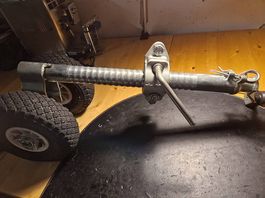 Stütz Rad/Kurbel und Halterung KNOTT gerippt/Stützlast 250kg