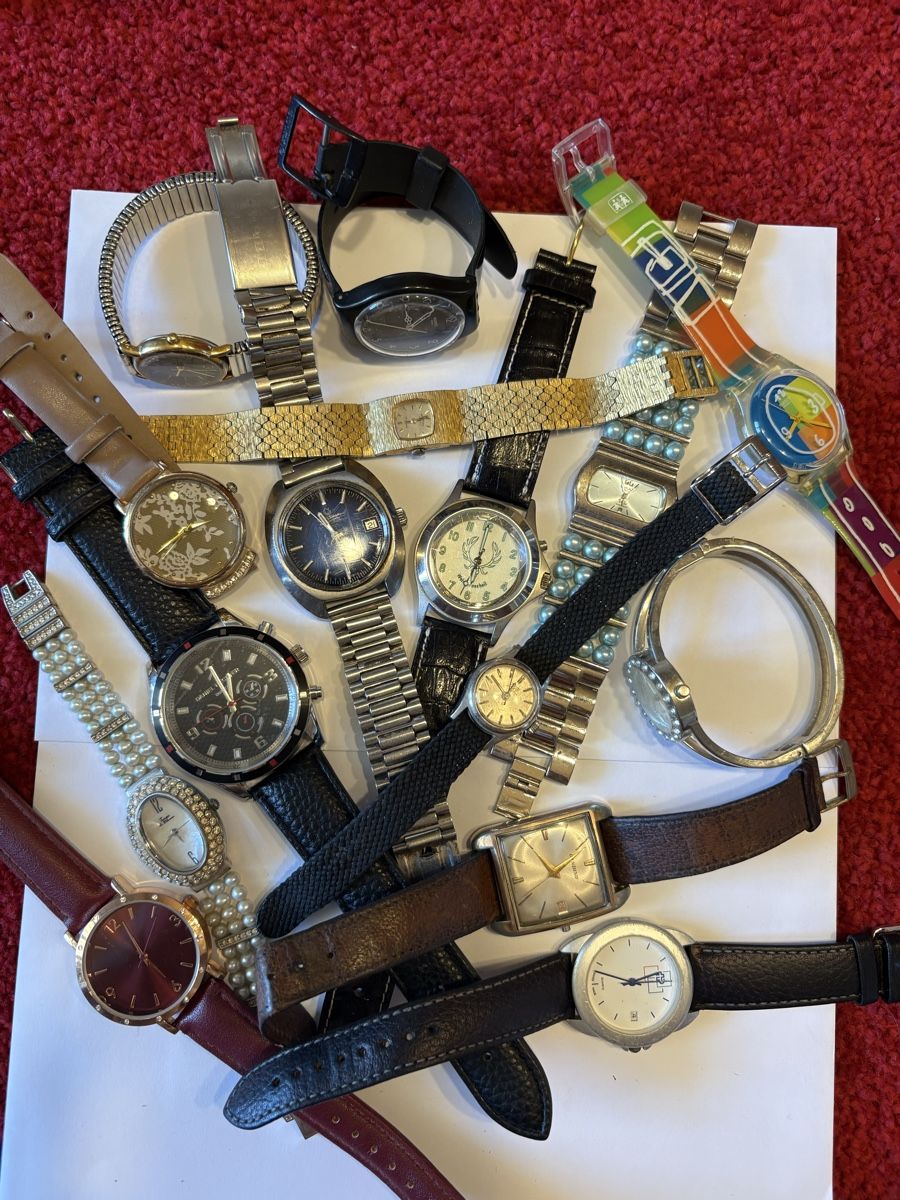 Montres: Uren 15 Stuck unkontrolliert  – D'occasion à Murten par Tzaugg 1