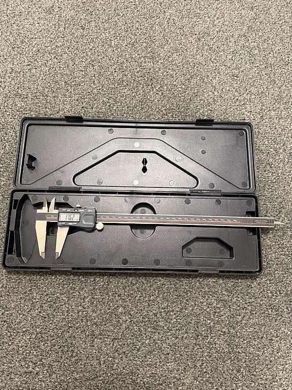 Misurare: Digitaler Messschieber 0-300 mm – Usato da Habsburg venduto da kiplo 3