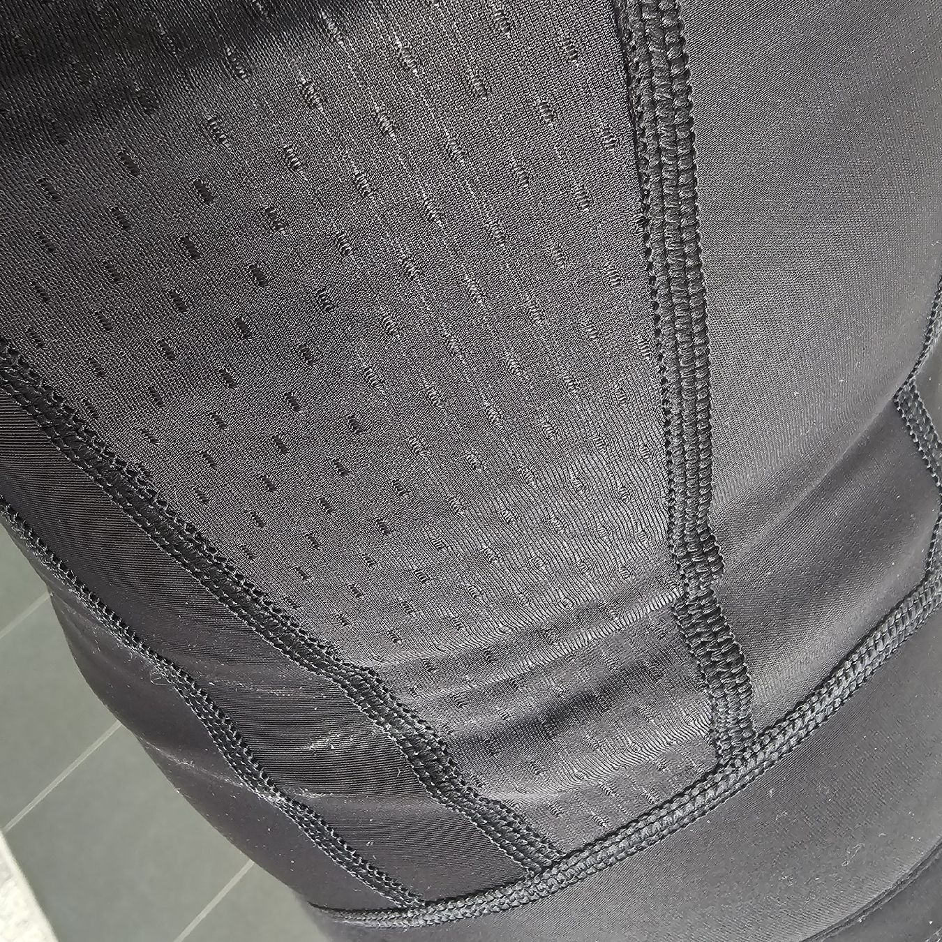 Skins Top: SKINS Activewear Top - Size M - unisex compression top – Nuovo (secondo la descrizione) da Matten b. Interl venduto da Vanilla8 7