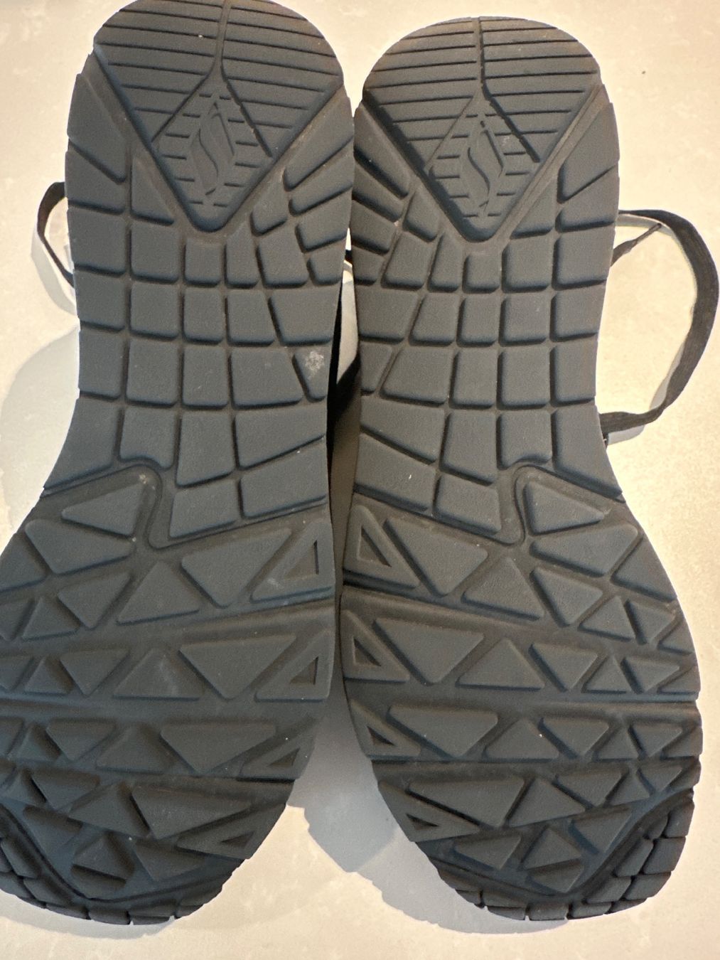 Skechers Scarpe da uomo: SKECHERS schwarz Grösse 44 – Nuovo (secondo la descrizione) da Uitikon Waldegg venduto da Mann 2