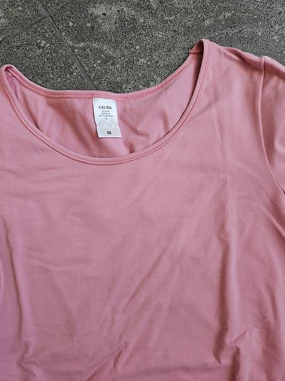 T-shirt: 2x Caldia T-Shirt – Usato da Sempach venduto da Bebla10 2