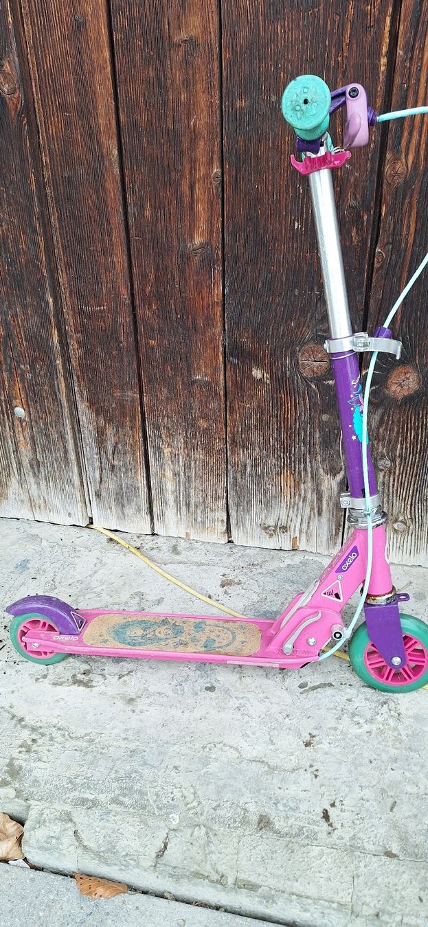 Oxelo Kickboard: Pinker Frozen Kinderroller von Oxelo – Usato da Eggiwil venduto da KIMBALI01