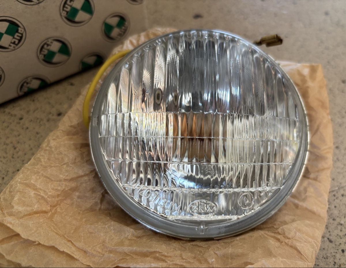 Puch Mofas: NOS Reflektor EIERLAMPE ZKW Puch – Neu und originalverpackt aus Gerlafingen von alpenbrevet 1