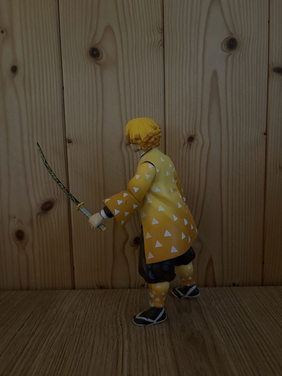 Figuren: Demon Slayer Zenitsu Agatsuma Figur – Neu (gemäss Beschreibung) aus Küblis von Marlon- 1