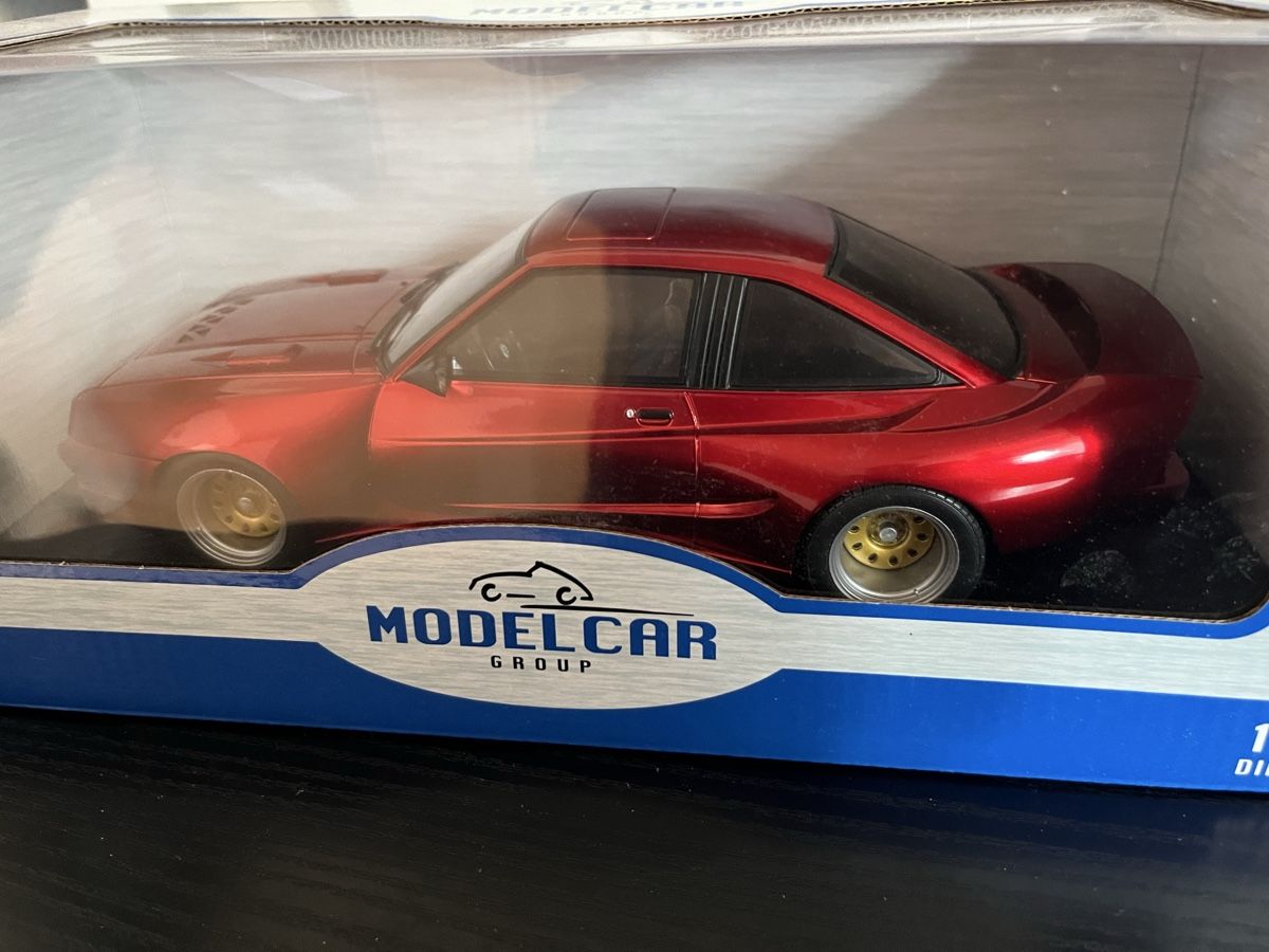 Opel Voitures modèles: Opel Manta Mattig.  1:18 – Neuf avec emballage d'origine à Rümlang par Papamoll4 5
