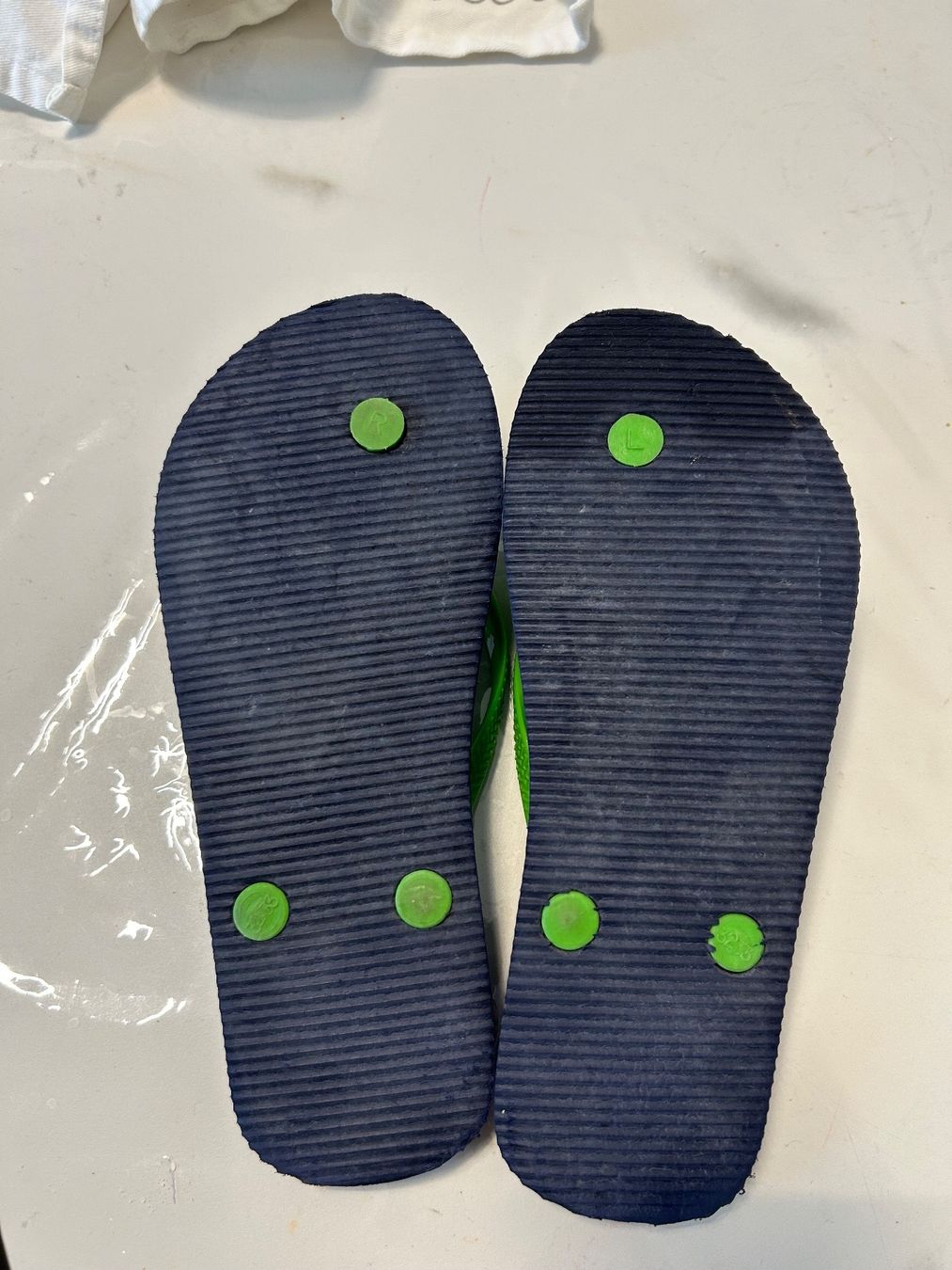 Scarpe per ragazzi: Sandalen für Kinder – Usato da Basel venduto da vlo_5wjf 1