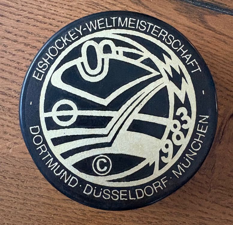 Puck (Official Gamepuck) World Champ 1983 / Deutschland (Neu (gemäss ...