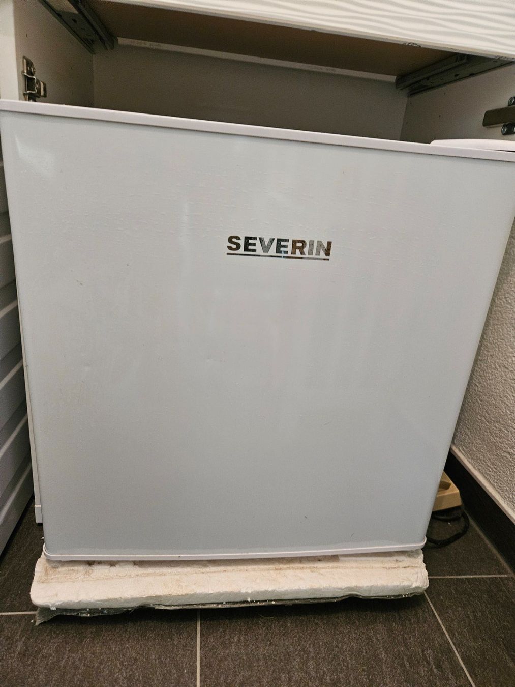 Congélateurs: Severin Gefrierschrank / Tiefkühler 32L  A++ – D'occasion à Birmensdorf ZH par kar_f86l 1