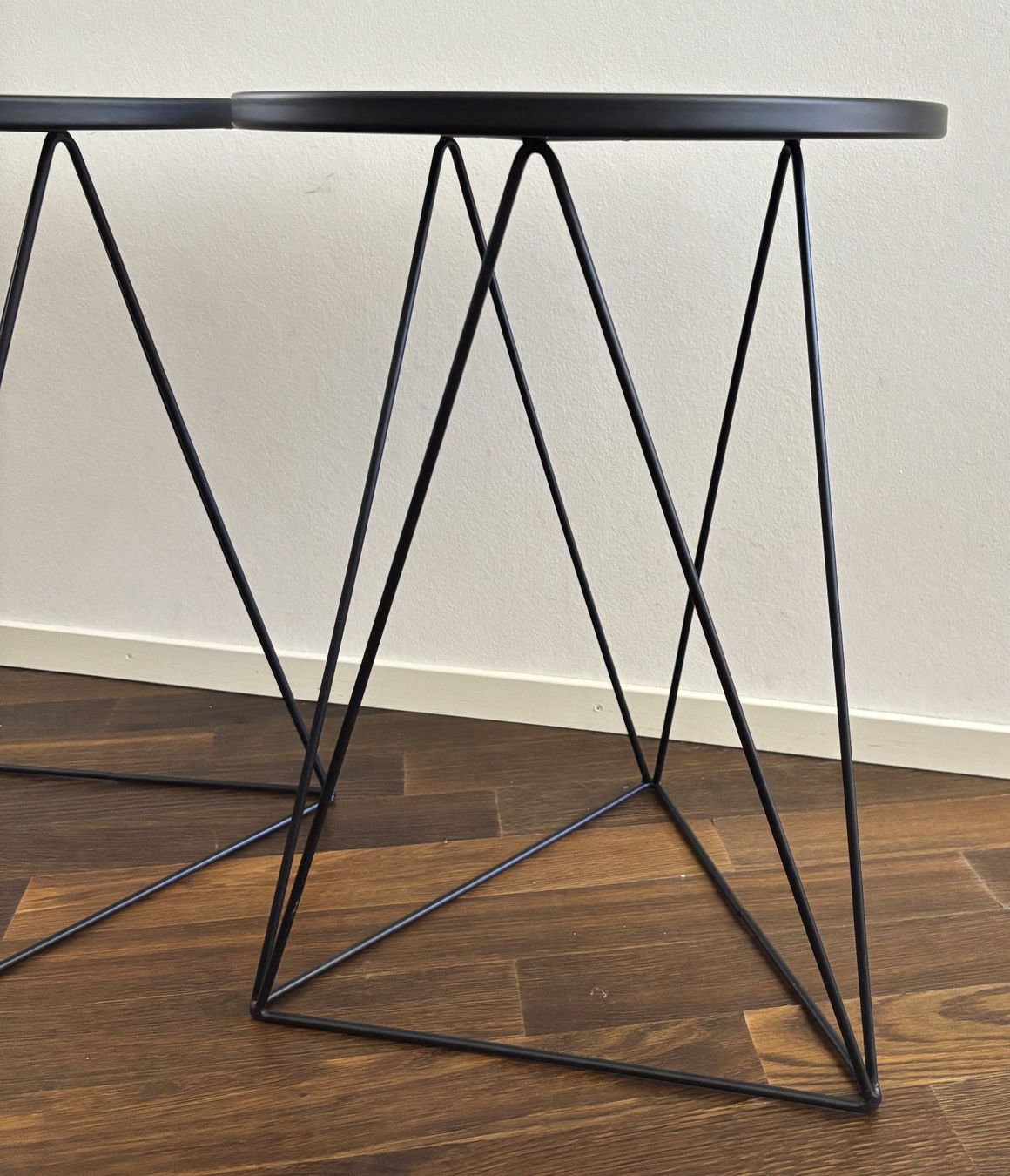 Livique Tische: Schwarzer Beistelltisch / Salontisch Metall – Gebraucht aus Fahrweid von diamondsonmars 2
