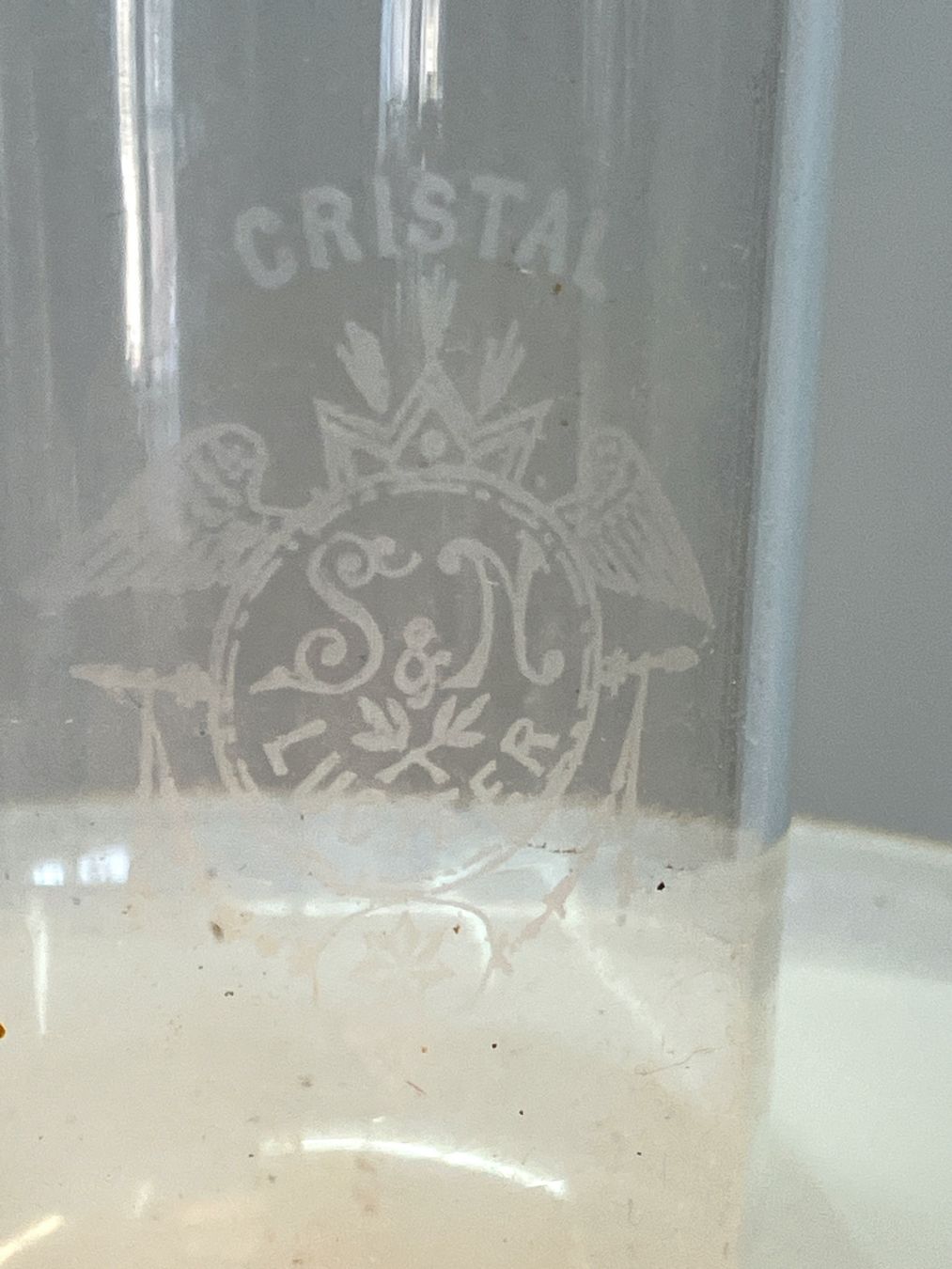 Lampade: Antike Petrollampe aus opalinem Glas – Usato da Horw venduto da luzernicus 2