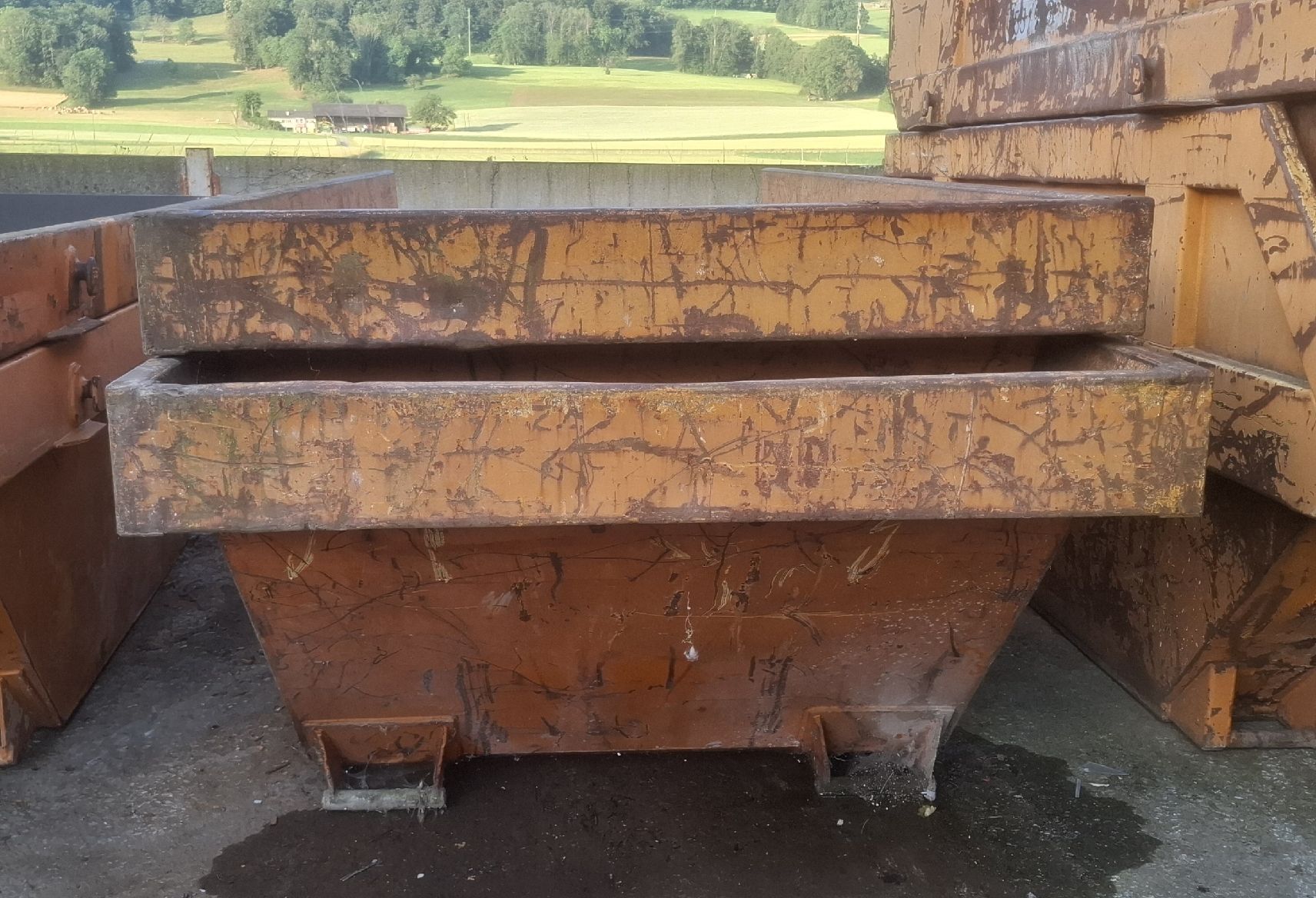 Contenitori edile: 1x Welaki-Mulde 4 m3 mit Klappe – Usato da Schöfflisdorf venduto da locobennito 2