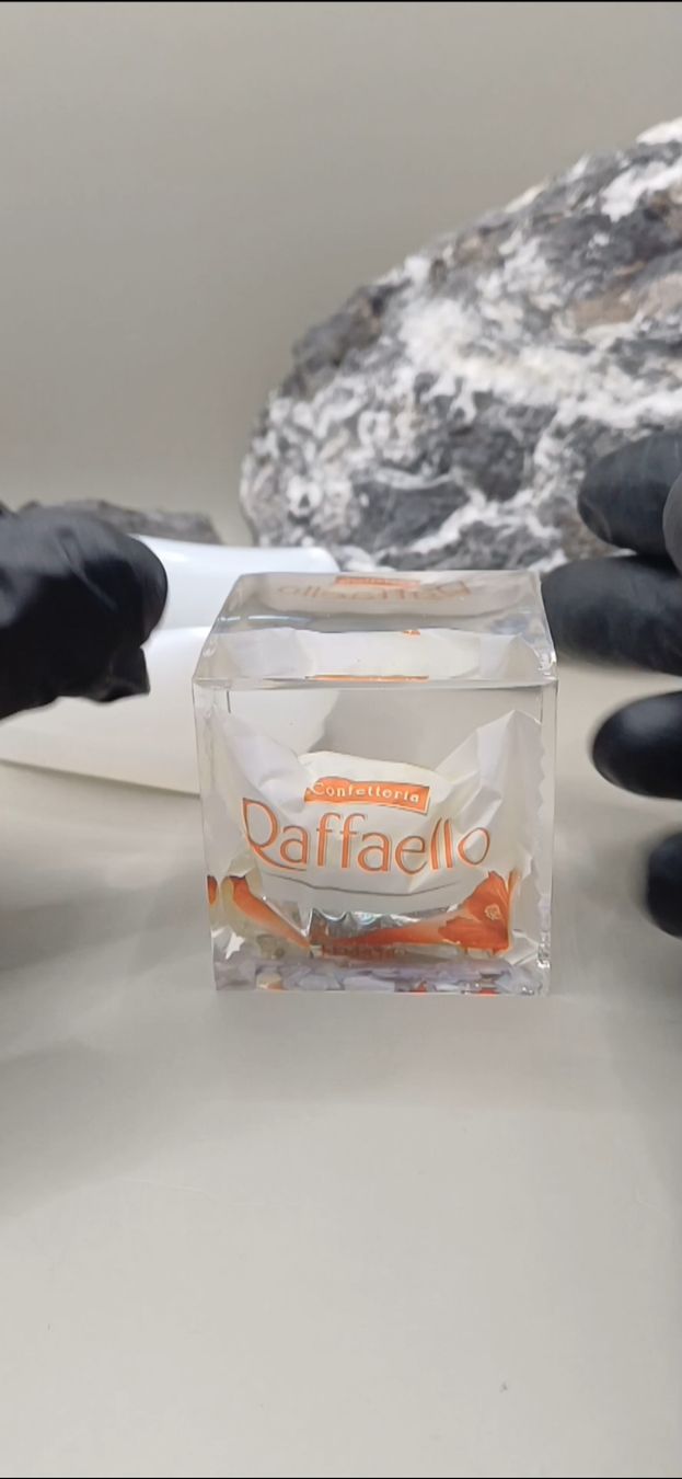 Alle Dekorationen: Raffaello in Epoxy (Unikat) Shell Edition – Neu und originalverpackt aus Kloten von Epoxygalaxy.ch 7
