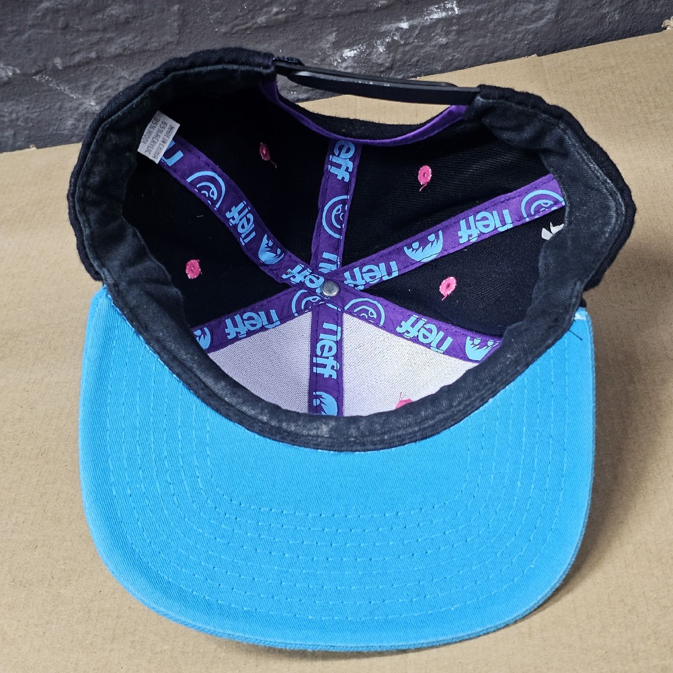 Copricapi, berretti & cappellini: Casquette Neff snapback noir bleu taille ajustable – Usato da rolle venduto da Noma-collectible 2