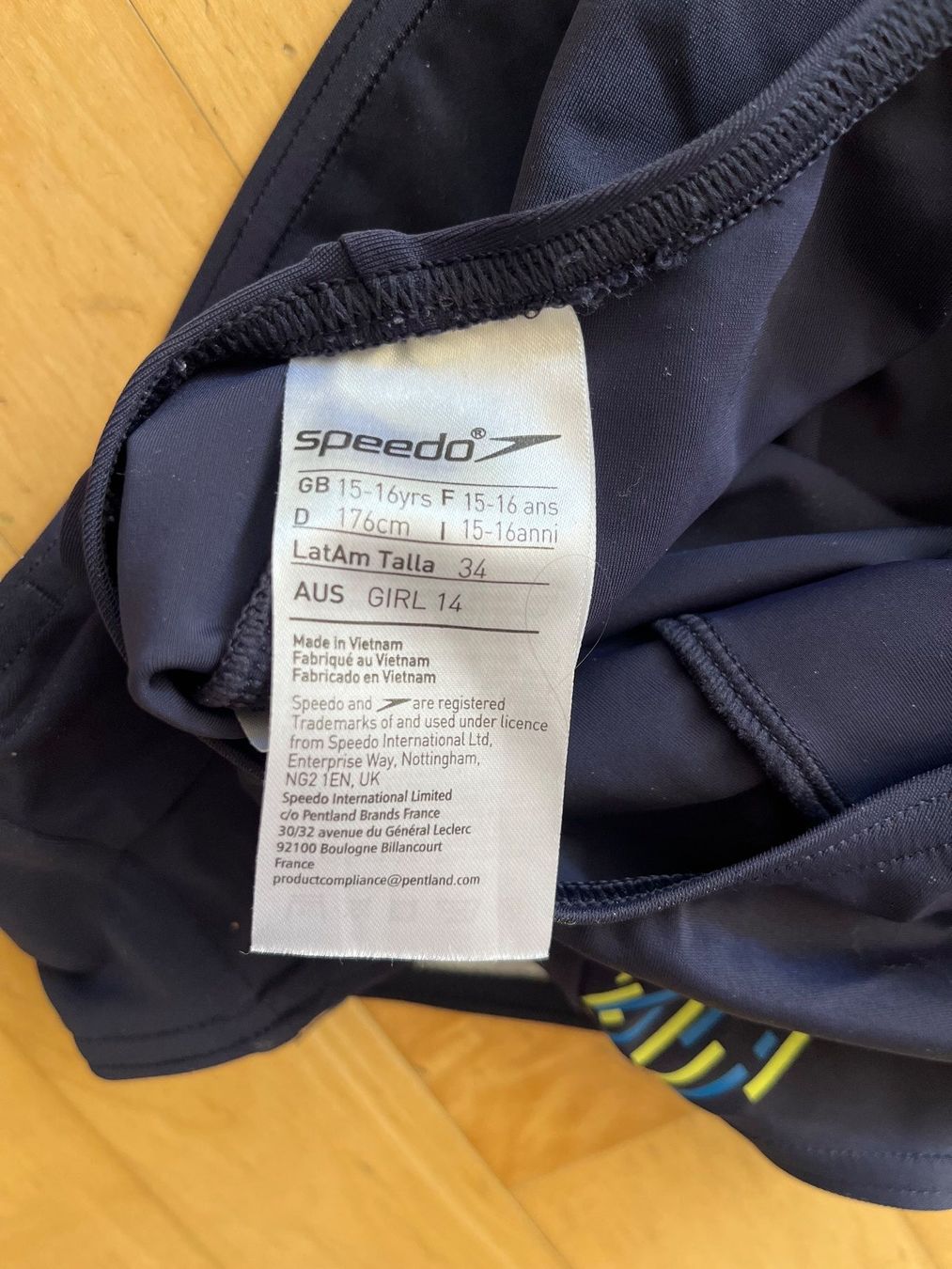 Speedo Costumi da bagno & Bikini: Speedo & Nabaiji Badeanzug Set, Gr. 176 – Usato da Wetzikon ZH venduto da jusc710 2