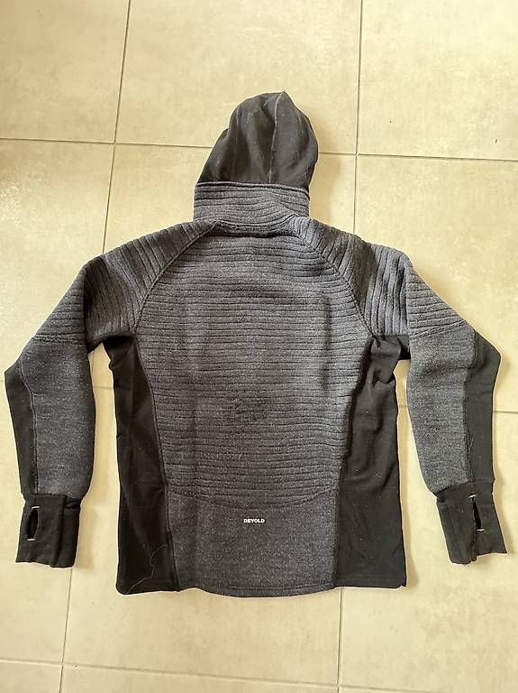 Giacche: Veste et collant en mérinos de Devold – Usato da St-Saphorin-Lavaux venduto da lou_g669 1