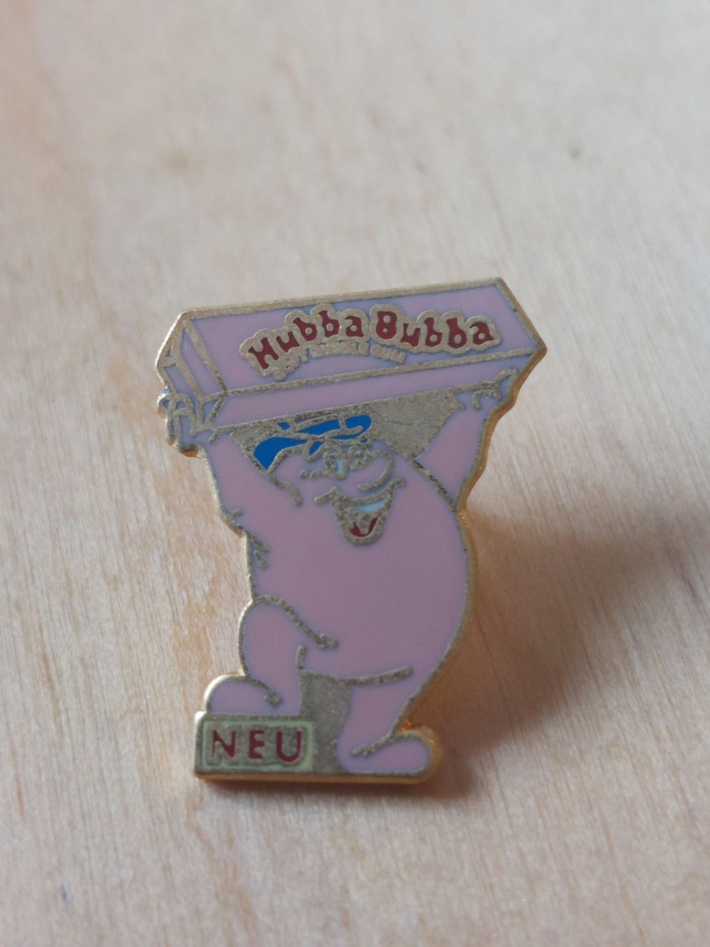 Placchette & Badge: 5 HUBBA BUBBA -  PIN – Usato da Gipf - Oberfrick venduto da Esnoopy 5