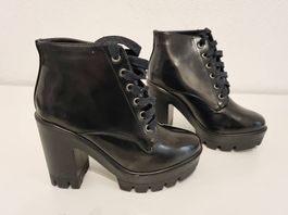Bottines en vinyle