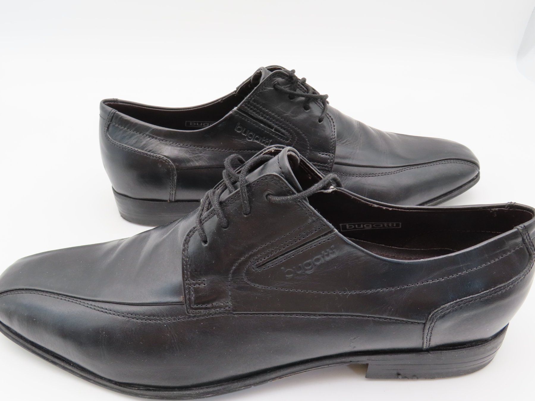 Bugatti Scarpe da uomo: Bugatti Schnürschuhe Gr. 45 mit Schuhspanner – Usato da Reinach BL venduto da WBZ-Flohmarkt 6
