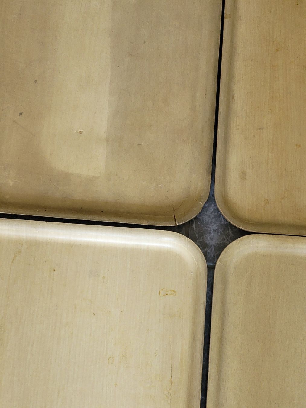 Swissair Piatti di portata: Tabletts Swissair Plafex 4 Stk. gebraucht – Usato da Allschwil venduto da Uhrenbinz 1