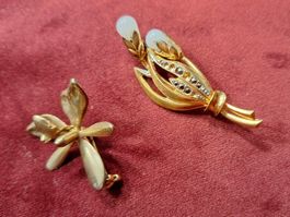 2 florale Vintage Modeschmuck Broschen