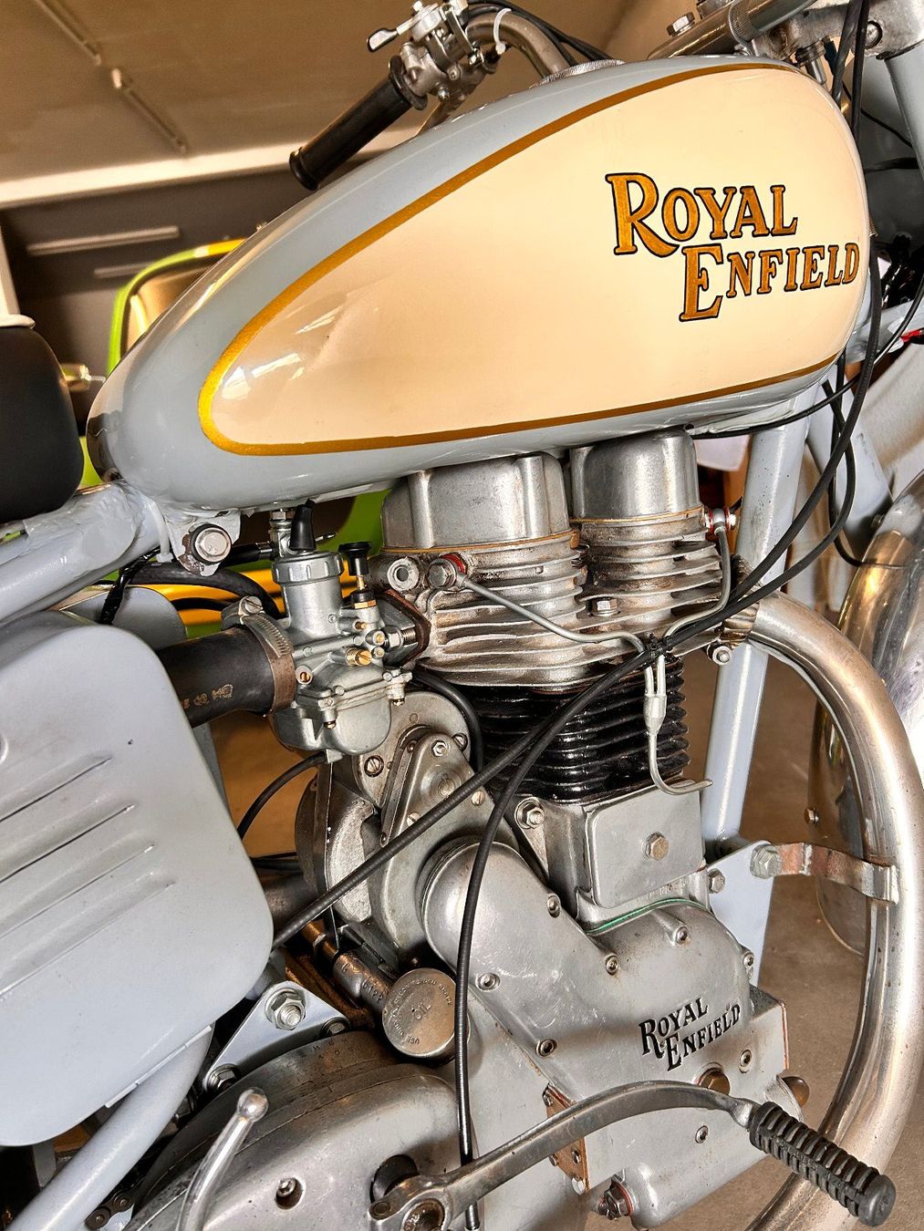 Royal Enfield Strasse: Royal Enfield 350 – Gebraucht aus Oberneunforn von ola_9vmq 5