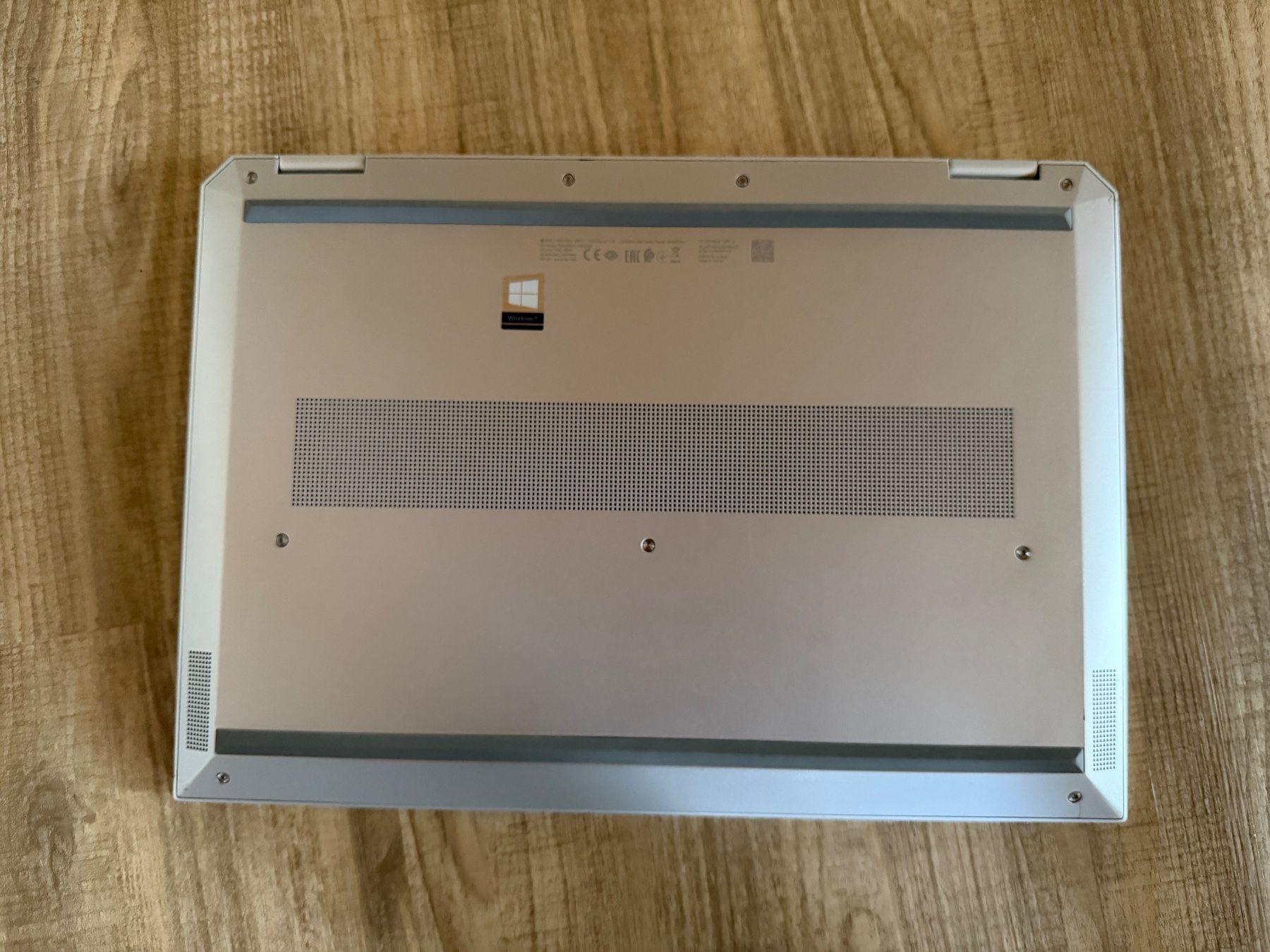 Hewlett Packard Notebook: HP Elitebook 1050 G1 – Usato da Oberbalm venduto da gtax11 3