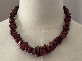 Collier pierres naturelles Jaspe rouges  45 cm bon état