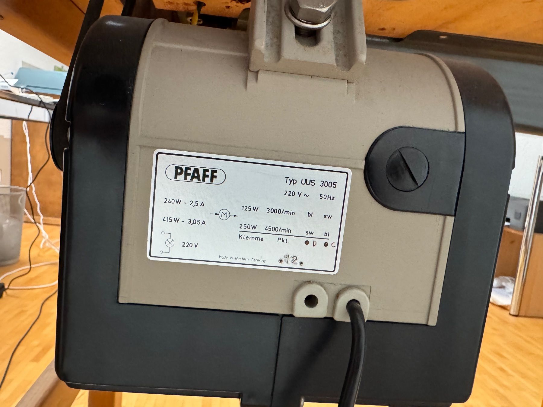 Pfaff Machines à coudre: Pfaff Industrienähmaschine 138 – D'occasion à Neuenegg par the_donald 3