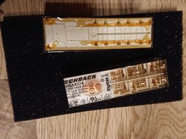 2 Stk Sicherheits- Relais 24V 8A - V23050A1024A533 von Tyco