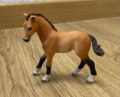 Schleich Fohlen braun Tierfigur