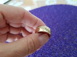 Ring Damen mit weissen Steinen, vergoldet, Gr.59, neu