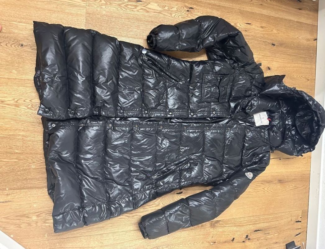Mäntel: Mantel Grösse 3, Schwarz – Gebraucht aus Solothurn von Fleur73