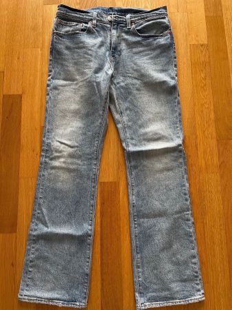 Levis bootcut jeans