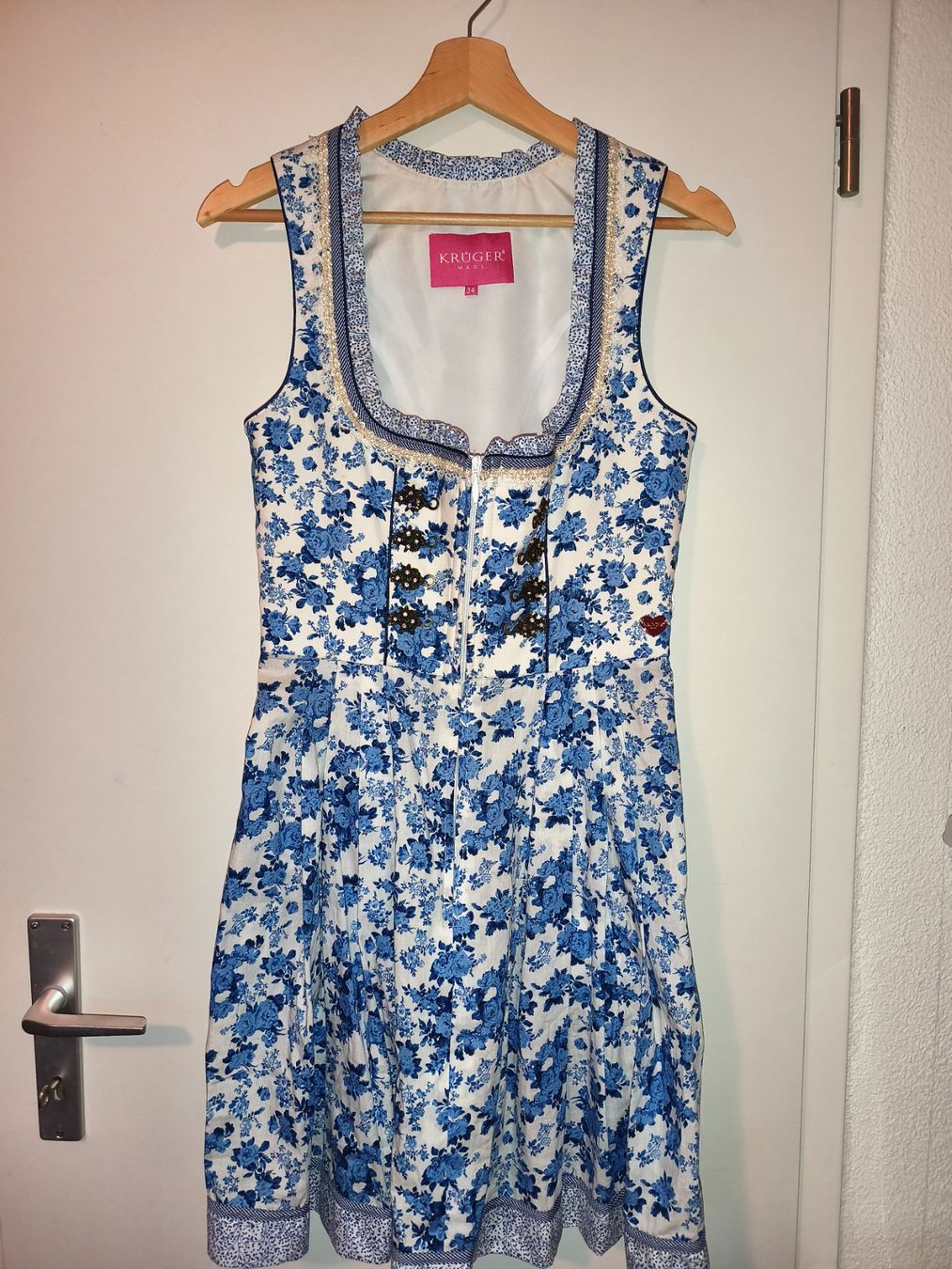 Vestiti: Dirndl – Nuovo (secondo la descrizione) da Zürich venduto da ali_gn9m 3
