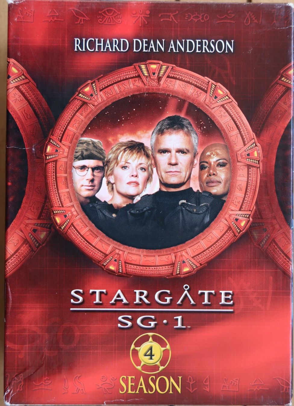 Tutti i DVDs: Stargate Season 4 – Usato da Glattfelden venduto da Sirax