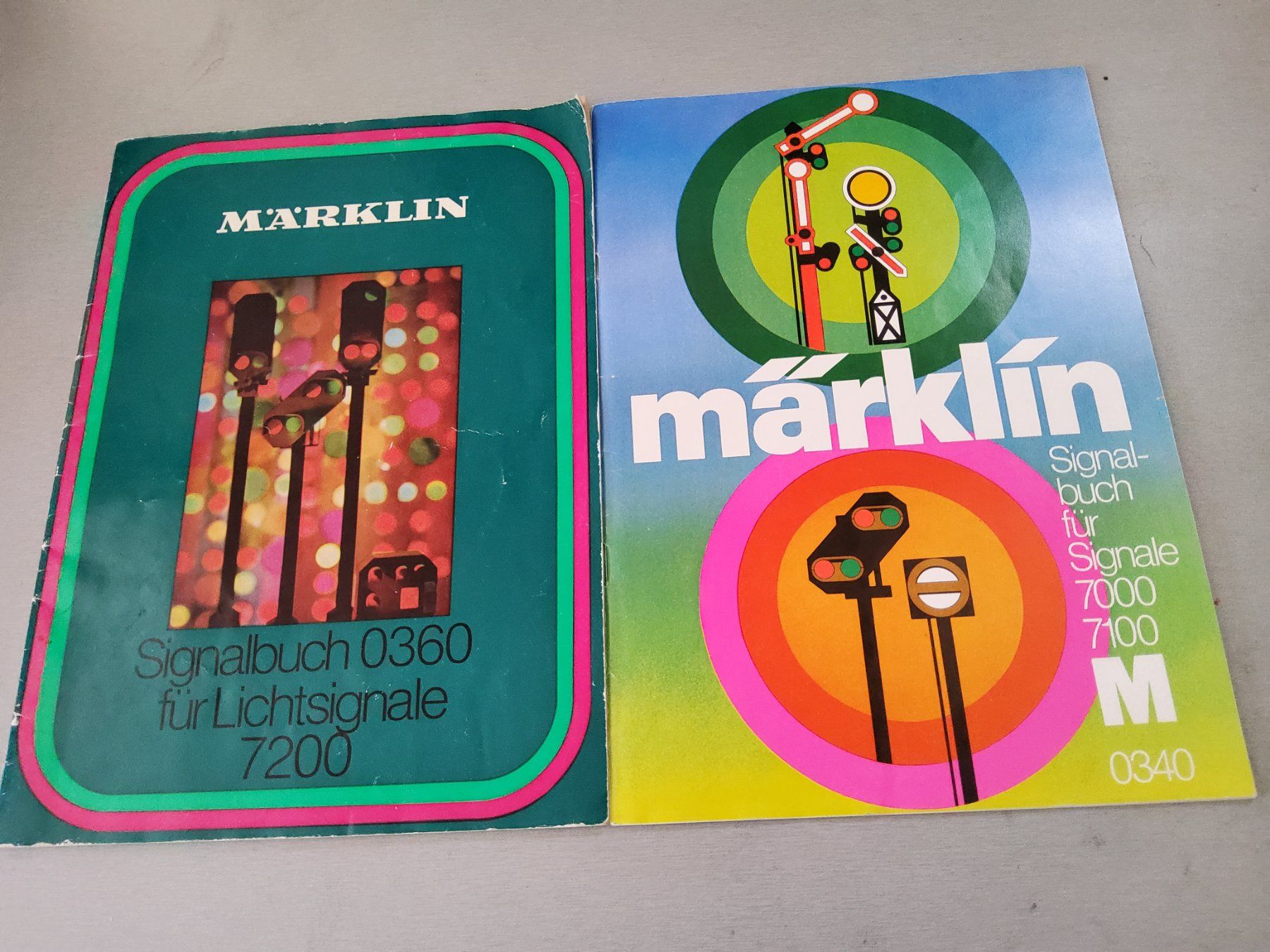 Märklin Modellini di ferrovie: 2 alte Märklin Signalbücher H0 – Usato da Grüningen venduto da VENOM59