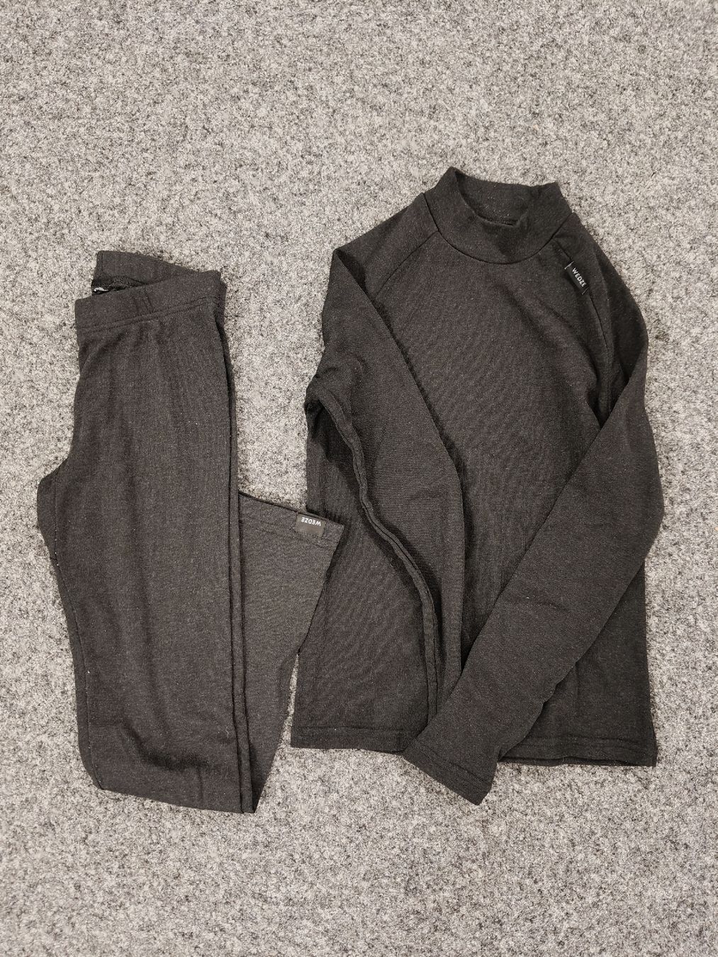 Lotti & Set di vestiti: Thermo Anzug Mädchen gr. 146/152 – Usato da Münsingen venduto da pas_82kk